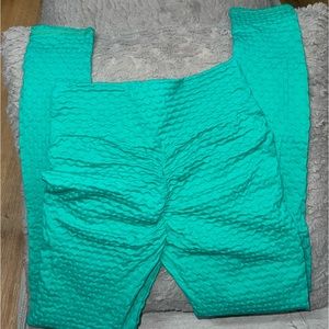 Tik tok Scrunch booty leggings